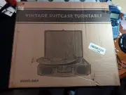 RETROLIFE Vintage Suitcase Turntable Bluetooth, AUX R609 Black New In Box
