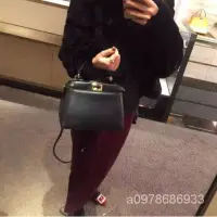 在飛比找Yahoo!奇摩拍賣優惠-【日本二手】Fendi MINI PEEKABOO 黑色 附