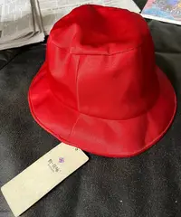 在飛比找Yahoo!奇摩拍賣優惠-怡佳詠紅色帽子，980。