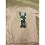 KAWS  UNIQLO 衣服 KAWS衣服 短線 粉色