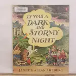 二手書📗英文繪本IT WAS A DARK AND STORMY NIGHT//JANET AHLBERG/驚奇、偵探