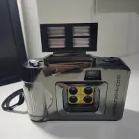 在飛比找蝦皮購物優惠-二手 Lomography.com 四格機 LOMO四格相機