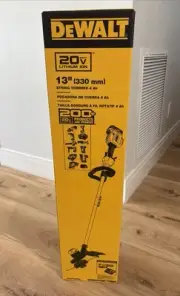 DEWALT DCST925M1 20V MAX Lithium-Ion 13" Cordless String Trimmer Kit (4 Ah) NEW