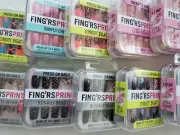 Fing'rs Prints 24 Press-on Nails 2 Charms Included