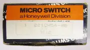 HONEYWELL MICRO SWITCH 221CH54 RB Roller Action Limit Switch 91929 9211 9212