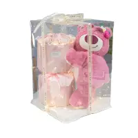 在飛比找momo購物網優惠-【百獅】草莓熊肥皂花束40cm 熊抱哥(花束生日禮物 情侶最