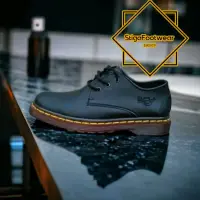 在飛比找蝦皮購物優惠-馬汀大夫 Hitam DR MARTENS Free Box