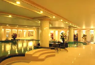 曼谷阿德麗雅提克皇宮飯店