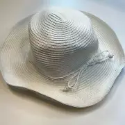 August Hat Company White “Classic Kettle” Straw Sunhat, Braided Band, NWT!!