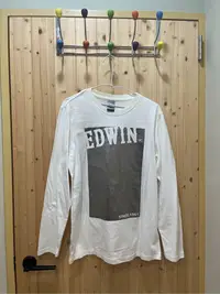 在飛比找Yahoo!奇摩拍賣優惠-EDWIN 愛德恩 白色LOGO長袖素T恤 m號