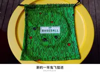 在飛比找Yahoo!奇摩拍賣優惠-棒球手套國牌G+棒球壘球手套袋便攜收納袋兔年版壘球手套