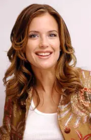 Kelly Preston at The Cat in the Hat P/C, Mike Myers Dakota Fanning- Old Photo 10