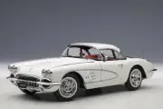1958 CHEVROLET CORVETTE SNOWCREST WHITE WITH HARDTOP 1:18 by AUTOART 71147 RARE