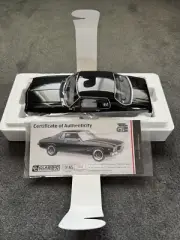 1.18 Classic Carlectables HQ Holden Monaro Gts Black Metallic