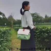 在飛比找Yahoo!奇摩拍賣優惠-相機包吉尼佛61132斜跨相機包防水單肩包女微單攝影包中國風