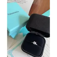 在飛比找蝦皮購物優惠-Tiffany & Co.真鑽戒指方鑽