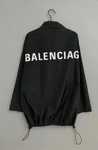 在飛比找Yahoo!奇摩拍賣優惠-Balenciaga 風衣外套