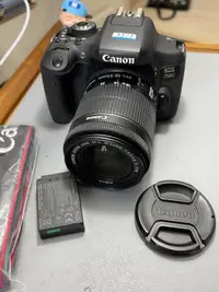 在飛比找Yahoo!奇摩拍賣優惠-（二手）-佳能 EOS 750D 帶18-55STM鏡頭 成