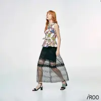 在飛比找momo購物網優惠-【iROO】透膚網紗長裙