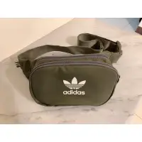 在飛比找蝦皮購物優惠-adidas 愛迪達墨綠小包