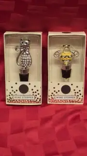 Lot of 2 Rhinestone Wine Stoppers – Cat & Bee Decor – New in Box
