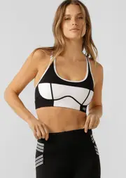 [Lorna Jane] Monochromatic Sports Bra in Black, Size - XS XS Black