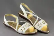 NEW in Box Annie Sunshine Ladies White & Gold Sandal Shoes 7.5 M