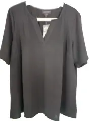 AUTOGRAPH SIZE 16 SHORT SLEEVE V NECK BLACK TOP