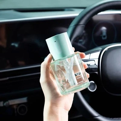 Vanzo Smart Car Diffuser - Cloud Mist Essence 120ml (Lasting Up To 100 Days)