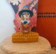 HALLMARK MERRY MINIATURE THANKSGIVING PILGRIM CHIPMUNK ON CORN 1995