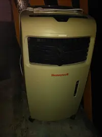 在飛比找Yahoo!奇摩拍賣優惠-大空間降溫好幫手 省電賺錢 Honeywell 移動式 水冷