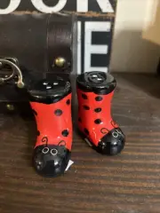Cracker Barrel Mini Spring Lady Bug Rain Boots Salt And Pepper Set