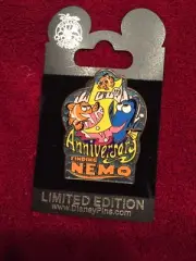 Rare Disney LE Finding Nemo 5th Anniversary Dory Pin (UQ:61595)
