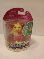 DigiChicks Armour Living The Tweet Life Digi Birds Figure Sings Interactive Toys