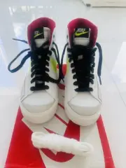 NIKE BLAZER MID 77 WHITE/VOLT HYPER ROYAL BLANC/ROYAL HYPER/VOLT KIDS NEW SIZE4