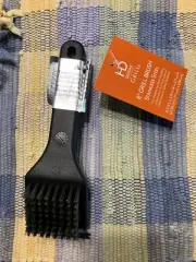 HD Design 8" Grill Brush Black Stainless Steel Bristles & Scrapper w/Grip Handle