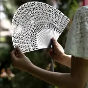 [Generic] Traditional Chinese Hand-Held Martial Arts Fan, All-Steel Folding Fan, Hollow Design Kung Fu Practice, Fitness Self-Defense Suitable For a Variety of Occasions, Open and Close Ease of Use