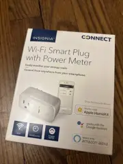 Insignia Connect WiFi Smart Plug for Power Outlet Control Programmable White NEW