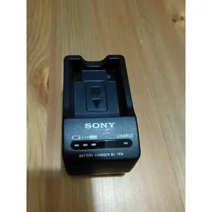 SONY ACC-TRW FW-50 原廠電池充電器,無外盒