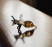 Busy BEE~Collectible Hand Blown Art Glass Figurine~Handmade Tiny Animal~UNIQUE