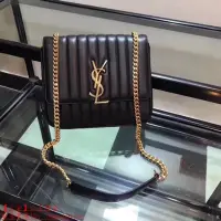 在飛比找蝦皮購物優惠-二手 YSL mini Vicky bag 經典金屬Logo