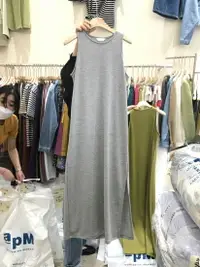 在飛比找樂天市場購物網優惠-韓國夏季純色圓領無袖吊帶背心長裙子洋裝女開叉連身裙