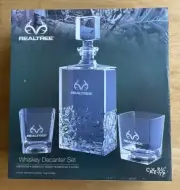 Realtree Whiskey Decanter And Glass Set By Cave Pop Laser Cur & Diamond Cut NEW