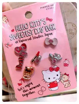 ♥小花花日本精品♥Hello Kitty大阪環球影城限定 化妝品系列 造型鑲鑽 耳針式耳環 耳環組5款 96537602