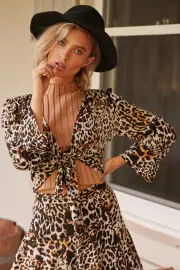 JAASE - Becca Top: Tie at Bust Long Sleeve Leopard Print Crop