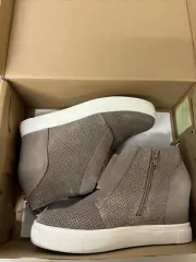 Steve Madden Ladies Wedge Sneaker Taupe Suede Women's Size 10 NIB