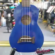 Makala MK-SD/MBL Dolphin Series Soprano Ukulele with Bag in Metallic Blue