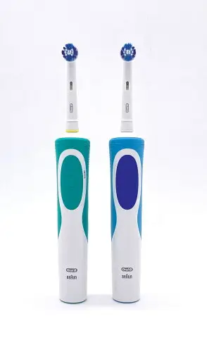 歐樂B(Oral-B)博朗電動牙刷歐樂b2D充電式旋轉式成人款D12