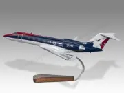 Gulfstream G-IV The Bold Look Desk Wood Airplane New Model Small Scale 1/100