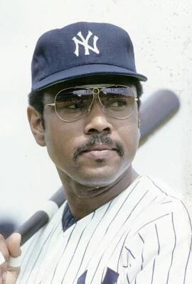 First Baseman Bob Watson Of The New York Yankees Baseball 1980s Photo 16